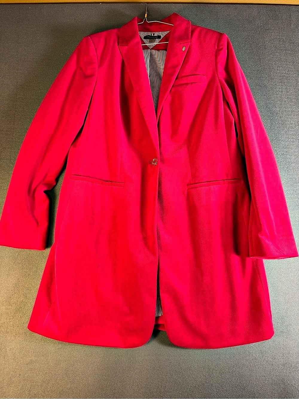 Tommy Hilfiger Women's Pink Blazer Size 12 Like New
